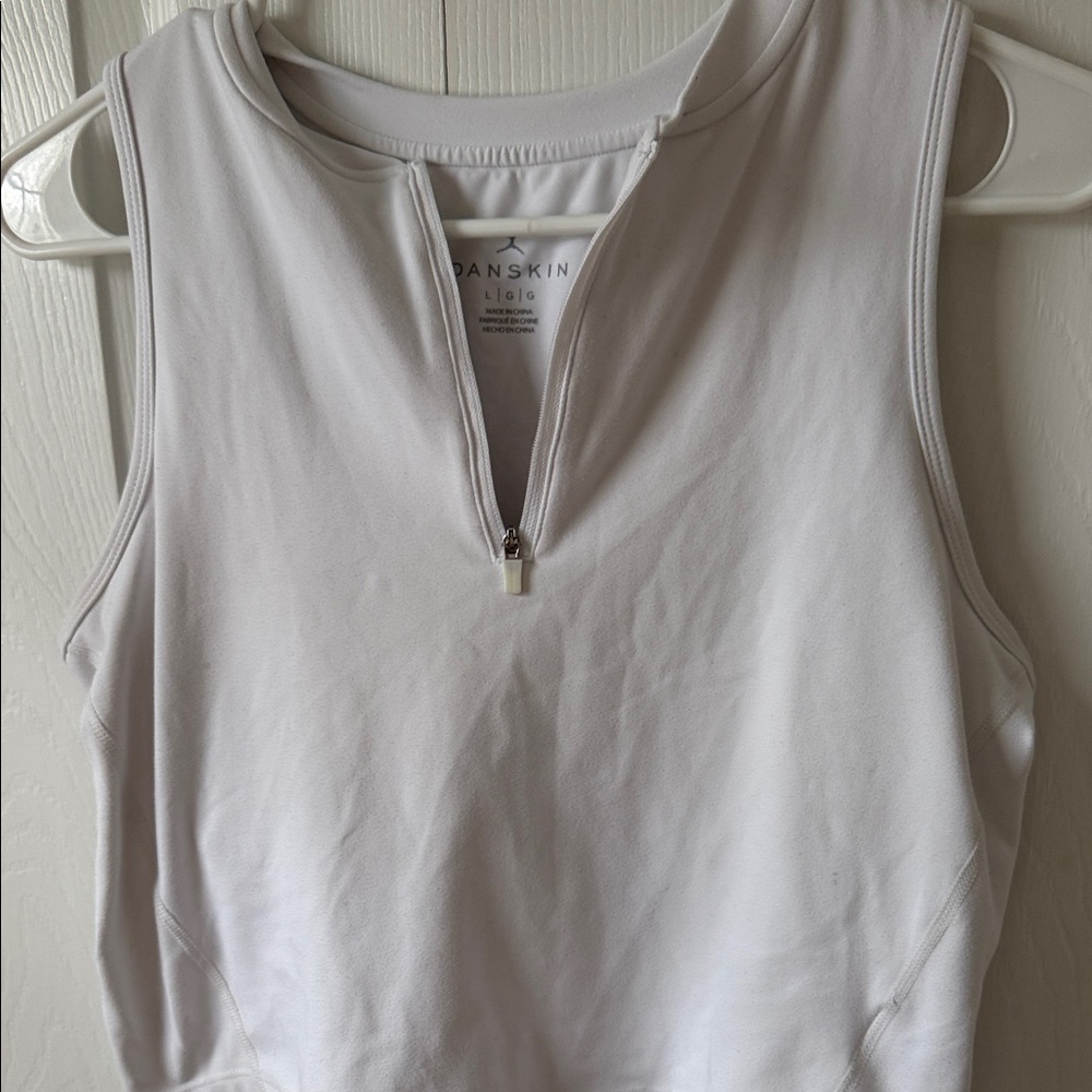 Danskin Women's White Zip-Front Tank Top - Picture 2 of 4
